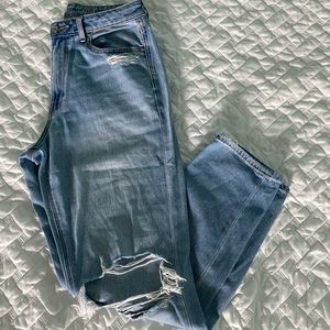 american eagle mom jeans